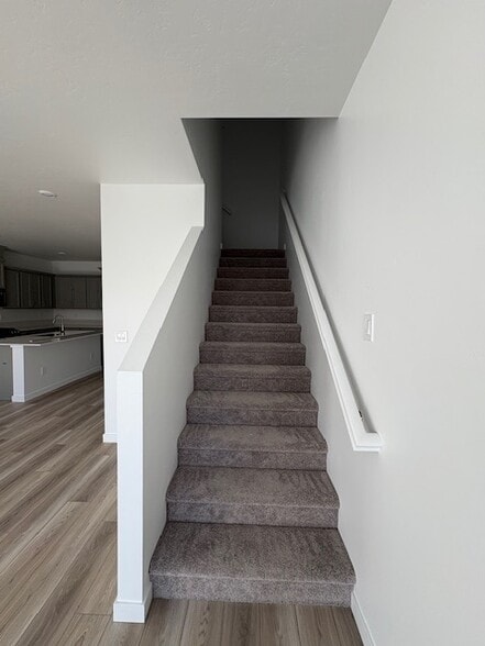 Stairs to 2nd Floor - 4138 W Perspective St