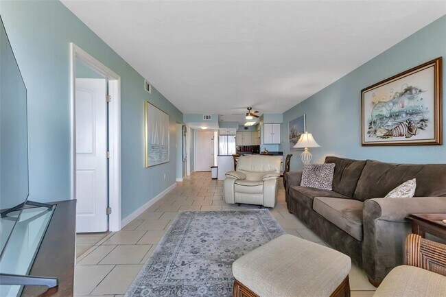 Building Photo - 1500 Park Beach Cir