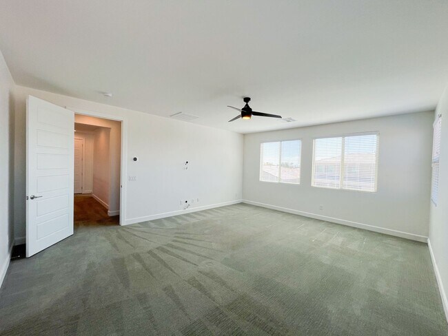 Building Photo - Exquisite Luxury Rental in Prestigious Gated Tule Springs Community