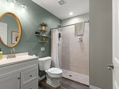 Building Photo - Beautifully updated 3 bedroom, 2 bath home.