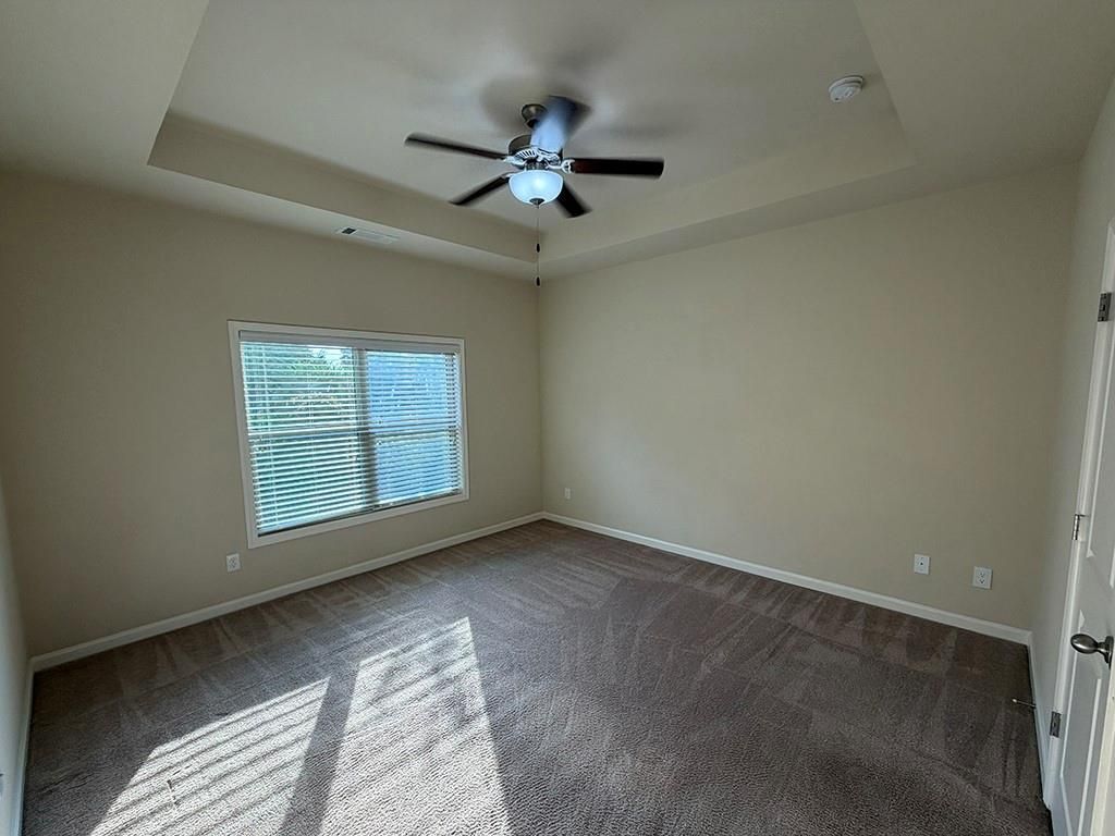 Building Photo - 2568 Village Park Bend