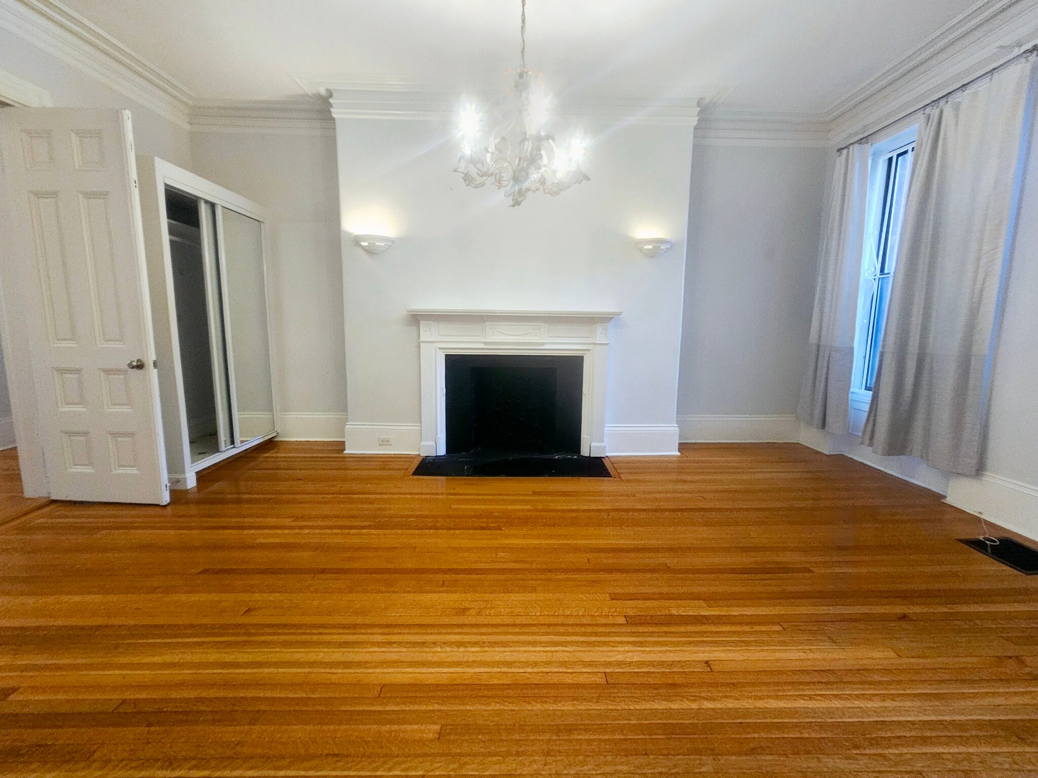 Building Photo - 425 Marlborough St