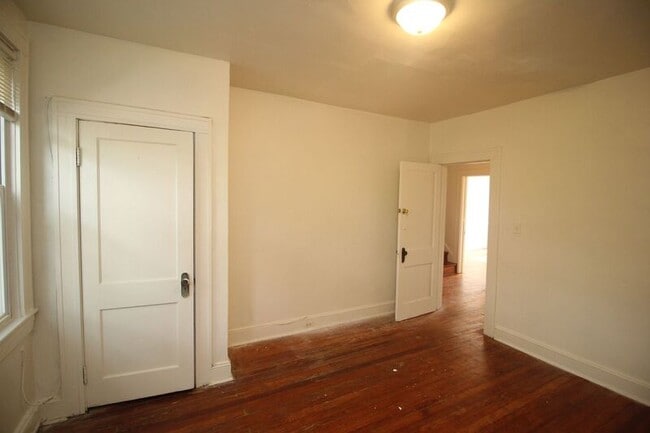 Building Photo - 3206 Guilford Ave