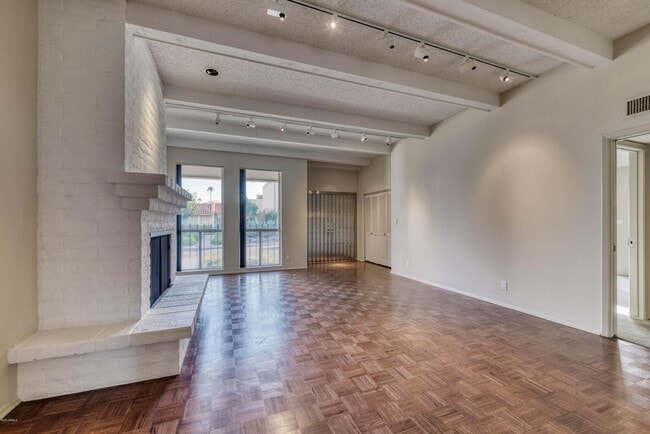 Building Photo - 7145 E McDonald Dr