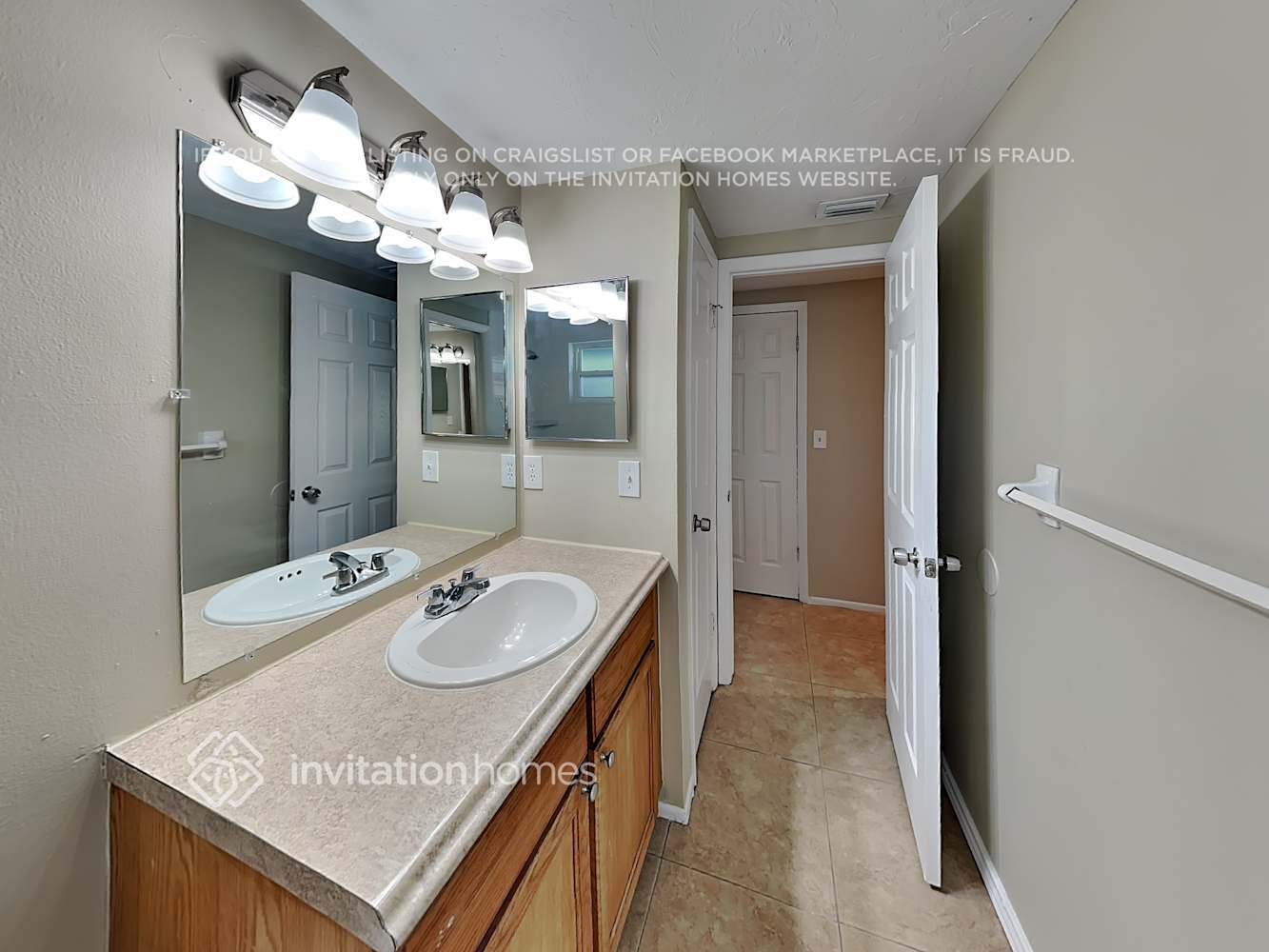 Building Photo - 2834 Linwood Dr