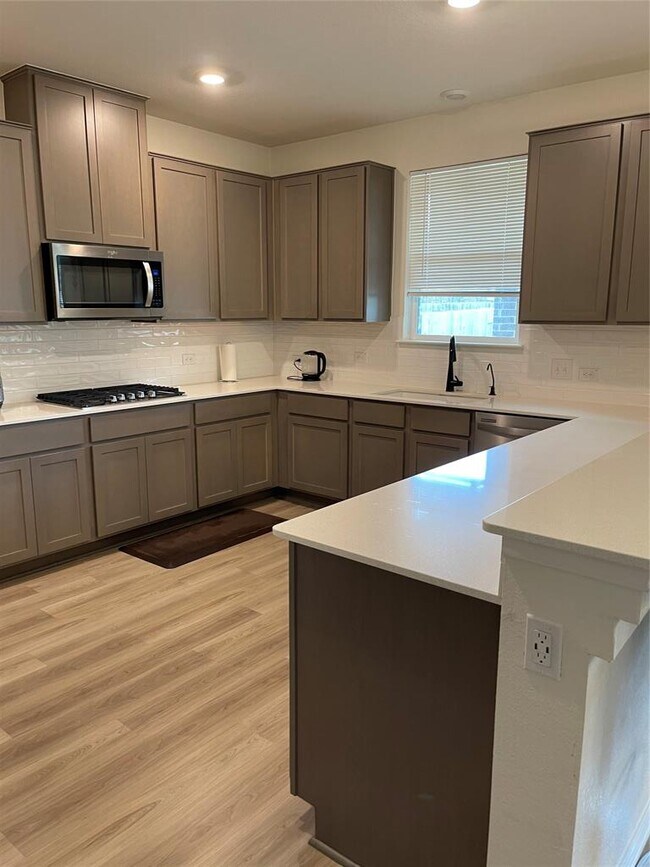 Building Photo - 1537 Sonny Dr