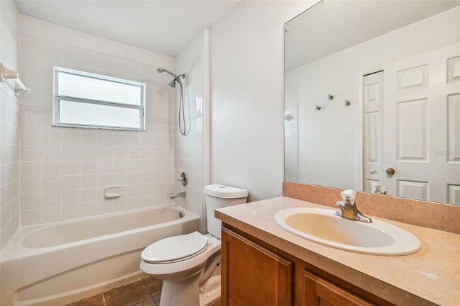 Building Photo - 7956 Carriage Pointe Dr