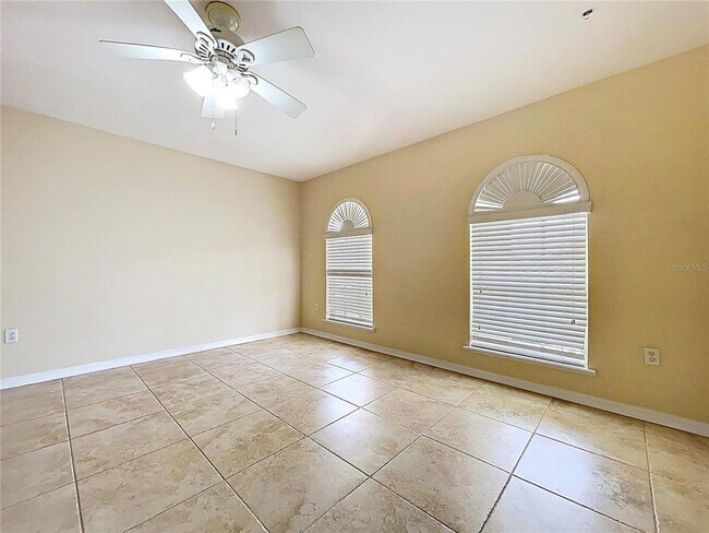 Building Photo - 5060 Spanish Oaks Blvd