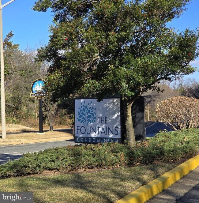 Building Photo - 301 N Beauregard St