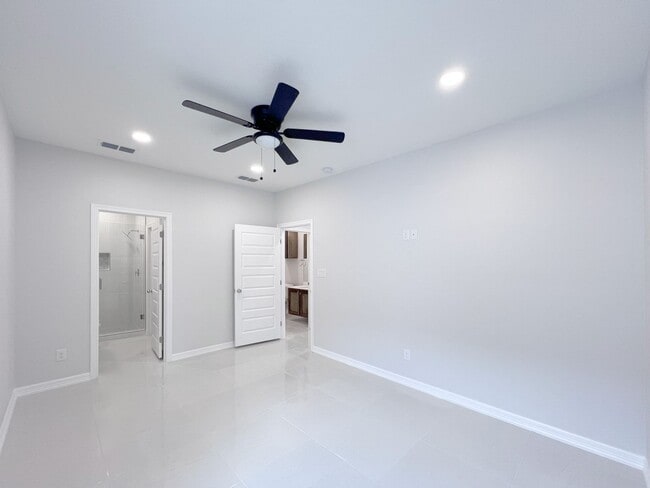 Building Photo - 63 - 2812 Community