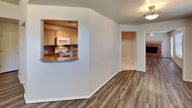 Building Photo - 2013 Cedar Meadow Ln