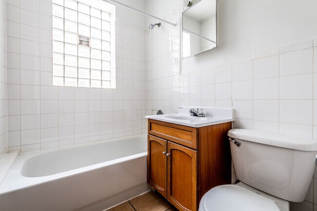 Building Photo - 8200 S Clyde Ave