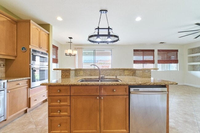 Building Photo - 82950 Vincent Dr
