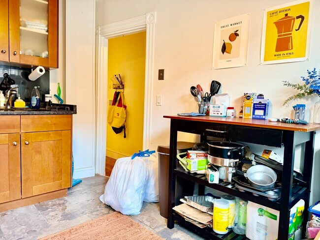 Building Photo - 49 St Germain St