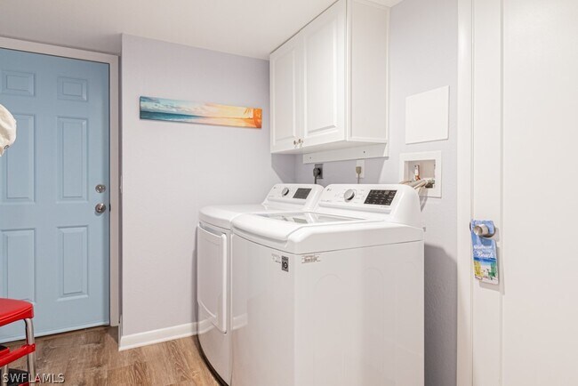 Building Photo - 2132 Tama Cir