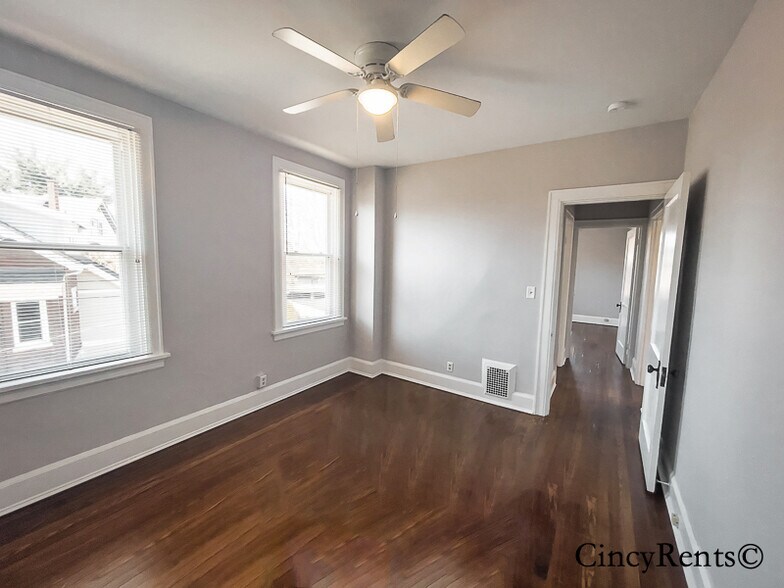 Building Photo - 2642 Madison Rd