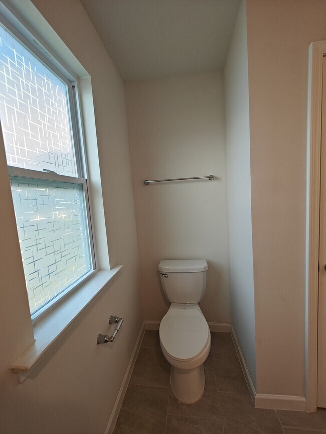 Building Photo - 756 Creekway Dr