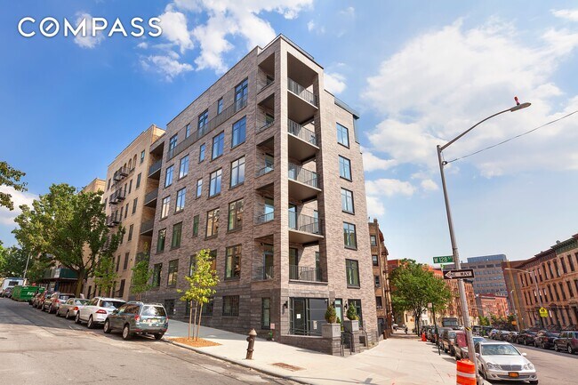 Building Photo - 17 Convent Ave