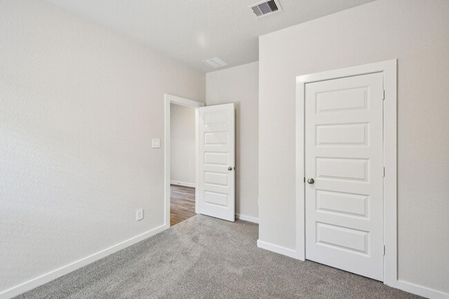 Building Photo - 6442 Sugarcane Ln