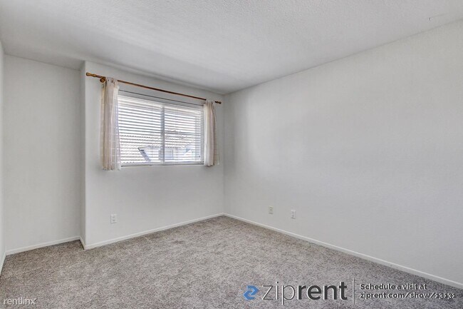 Building Photo - 4 br, 3 bath House - 18701 Caminito Pasade...