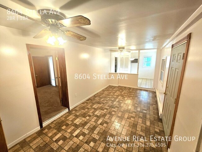 Building Photo - Charming 2-Bed Oasis with Spacious 1420 Sq...