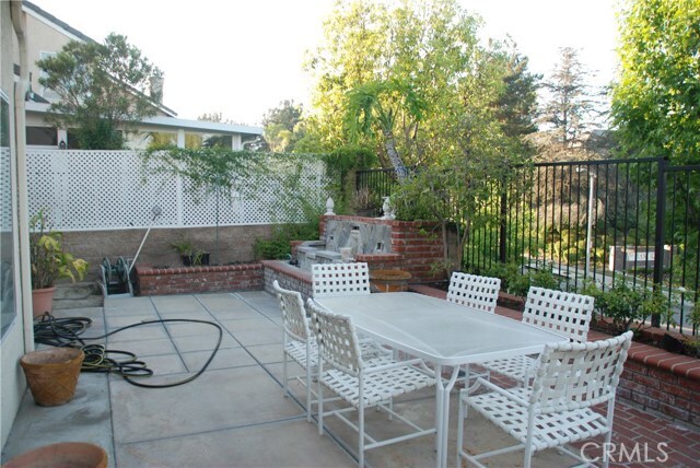 Building Photo - 16236 Peppertree Ln