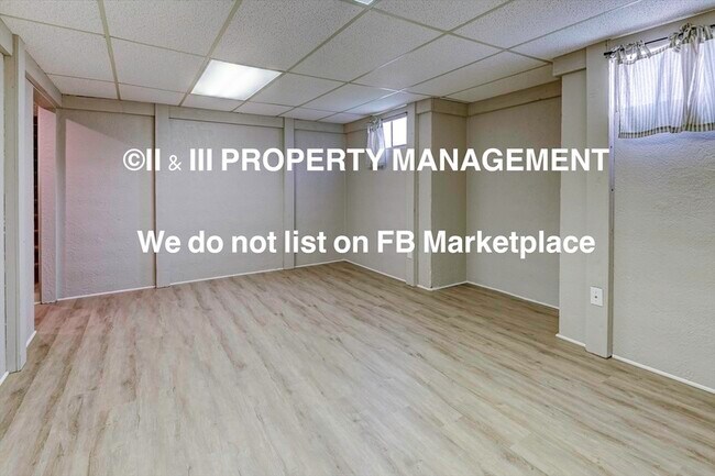 Building Photo - 537 NW Valleybrook Rd