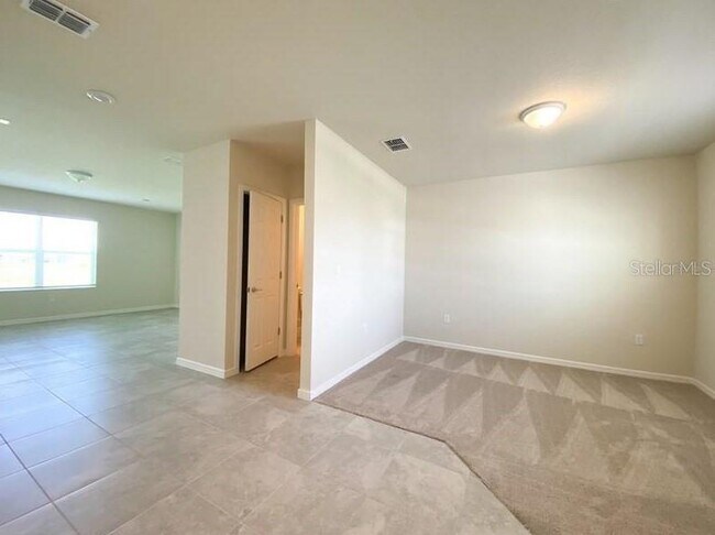 Building Photo - 1579 Aspen Ave
