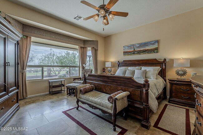 Building Photo - 65473 E Rose Ridge Dr
