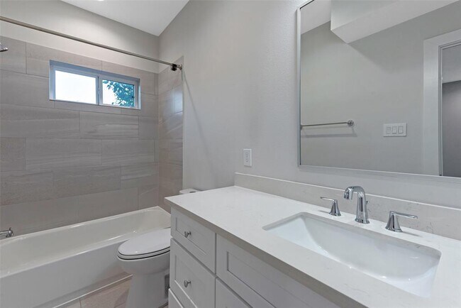 Building Photo - 4814 Brinkman St