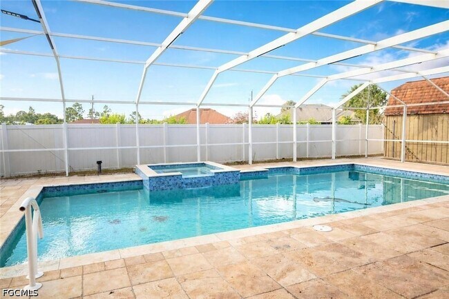 Building Photo - 432 Willowbrook Dr