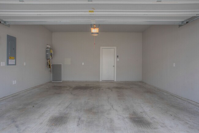 Building Photo - 212 Wimberly St