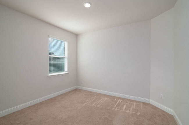 Building Photo - Beautiful 4 Bedroom, 3 Car Garage, Single Story Home in Celina!