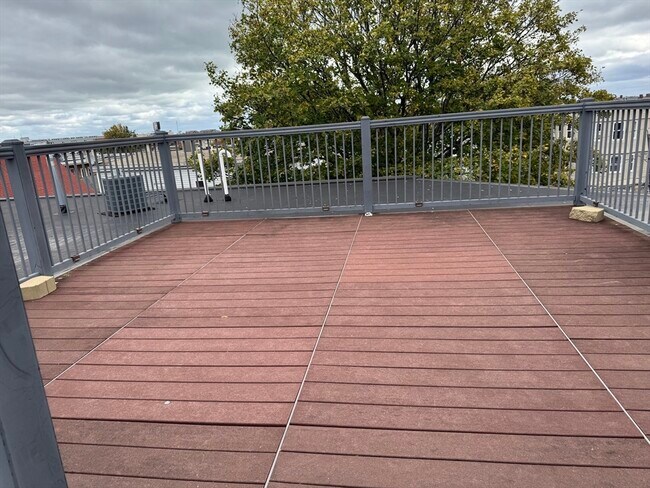 Building Photo - 950 Dorchester Ave