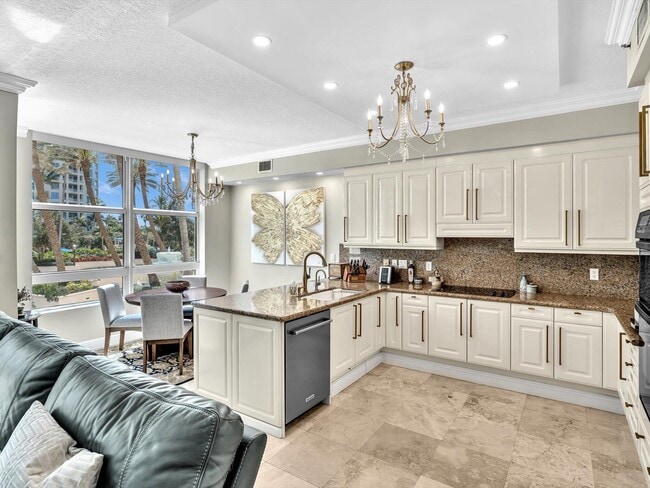 Building Photo - 3720 S Ocean Blvd