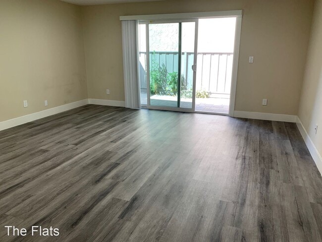 Building Photo - 2280 Latham St