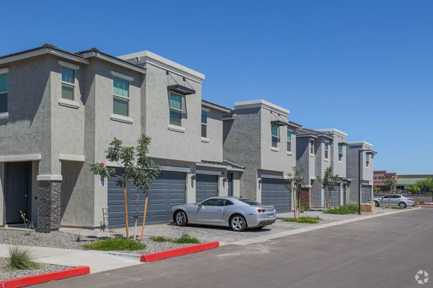 Building Photo - Avalon Townhomes