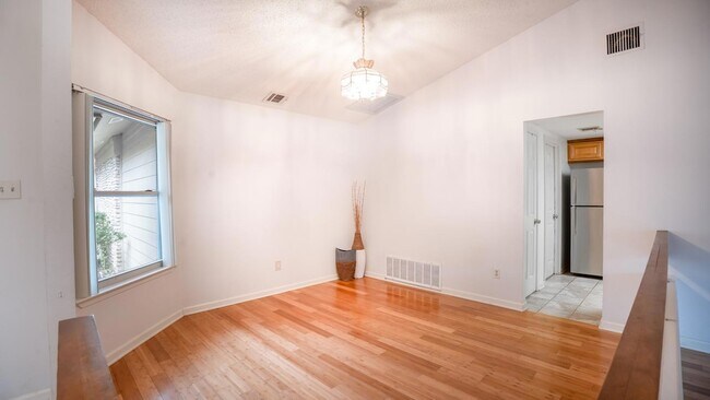 Building Photo - 11606 Parkfield Dr