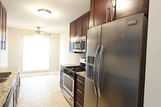 Building Photo - 1996 Georgetown Ln