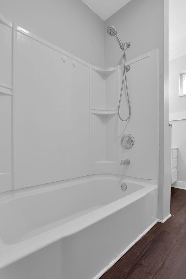 Building Photo - 816-818 Wager Street