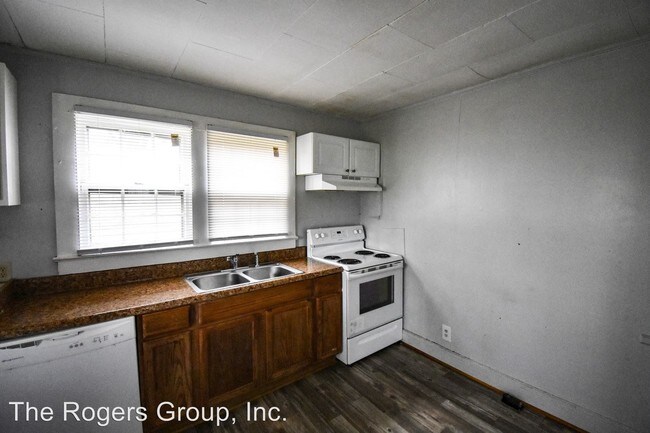 Building Photo - 3 br, 1 bath House - 729 Baker St