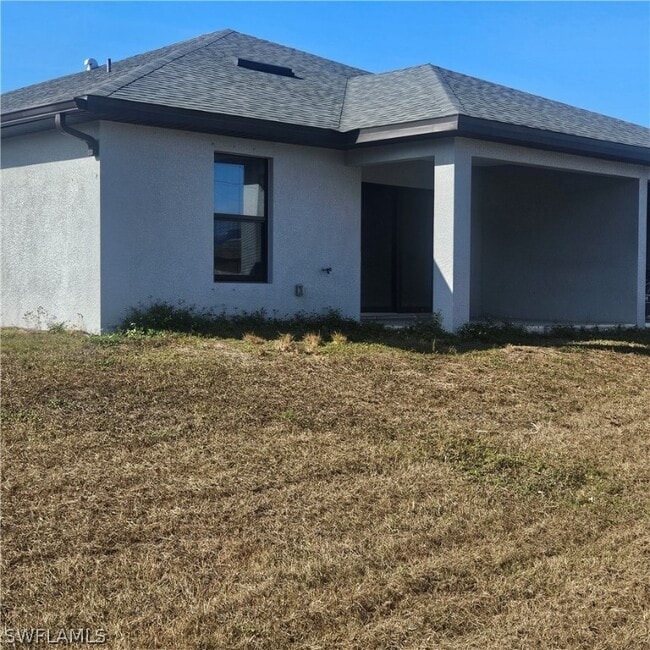 Building Photo - 131 Gilbert Ave S