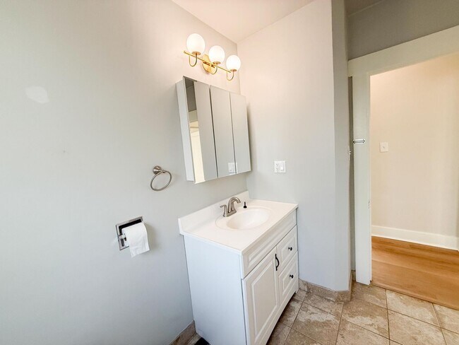 Building Photo - Renovated Single Family Home in Maxwell Park.