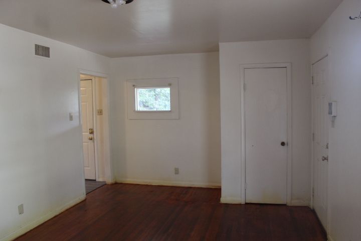 Building Photo - 19 Exeter Dr