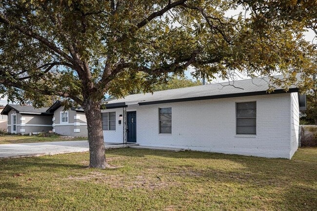 Primary Photo - 3bedroom 1 bath remodeled