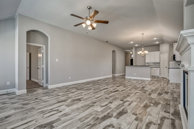 Building Photo - 207 Gardenia Dr