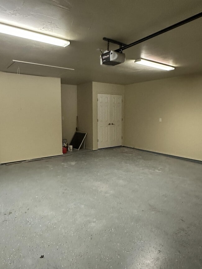 Building Photo - 4616 Alpine Pl