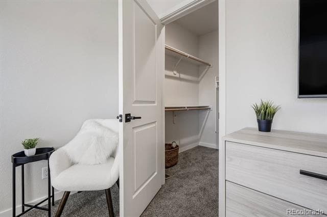 Building Photo - 2220 E La Salle St