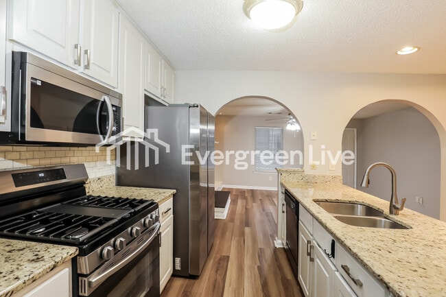 Building Photo - 4020 Meadow Glen Way