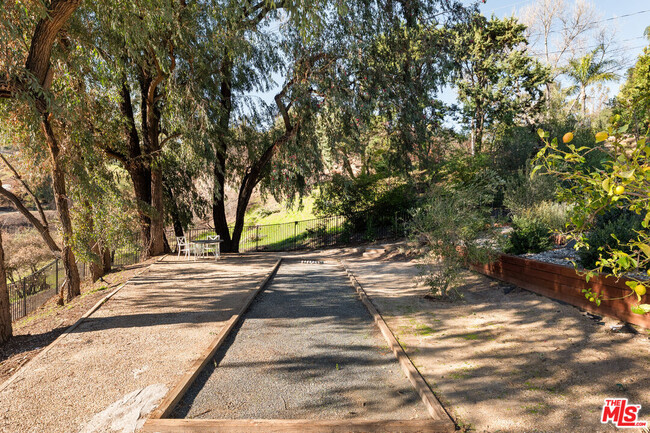 Building Photo - 21625 Saddle Peak Rd
